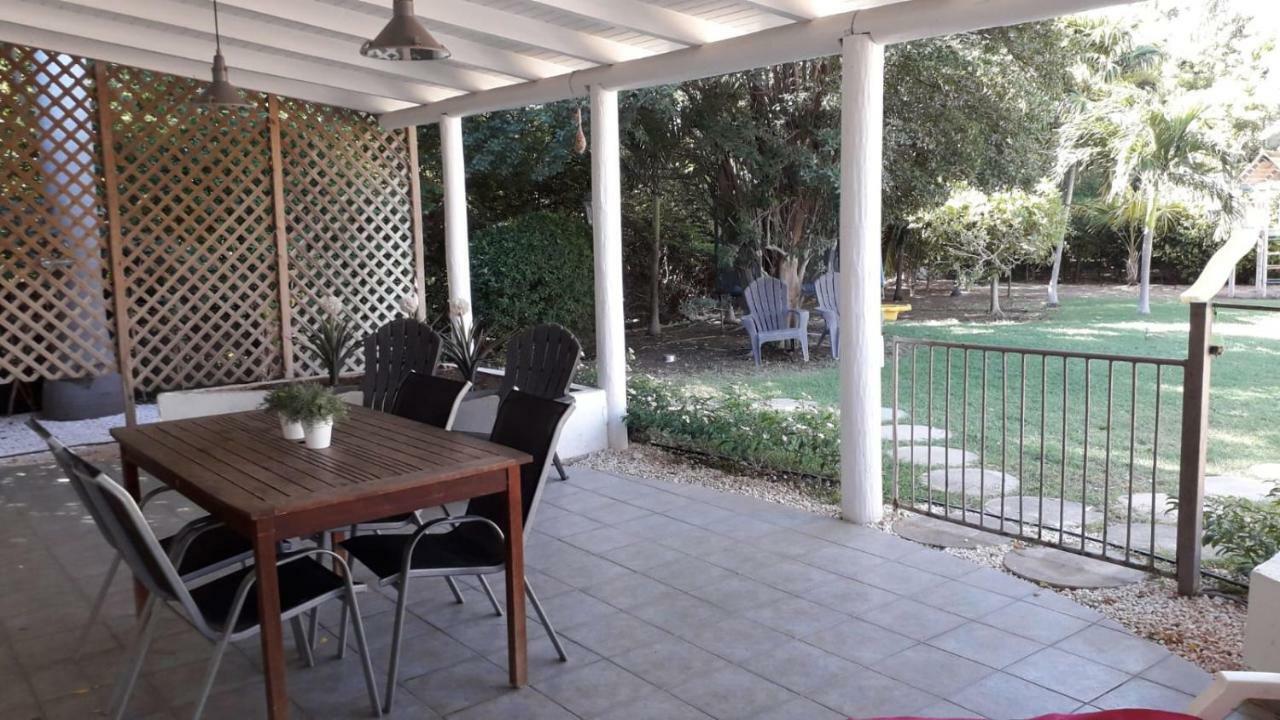 וילמסטאד Palm Trees Apartments מראה חיצוני תמונה